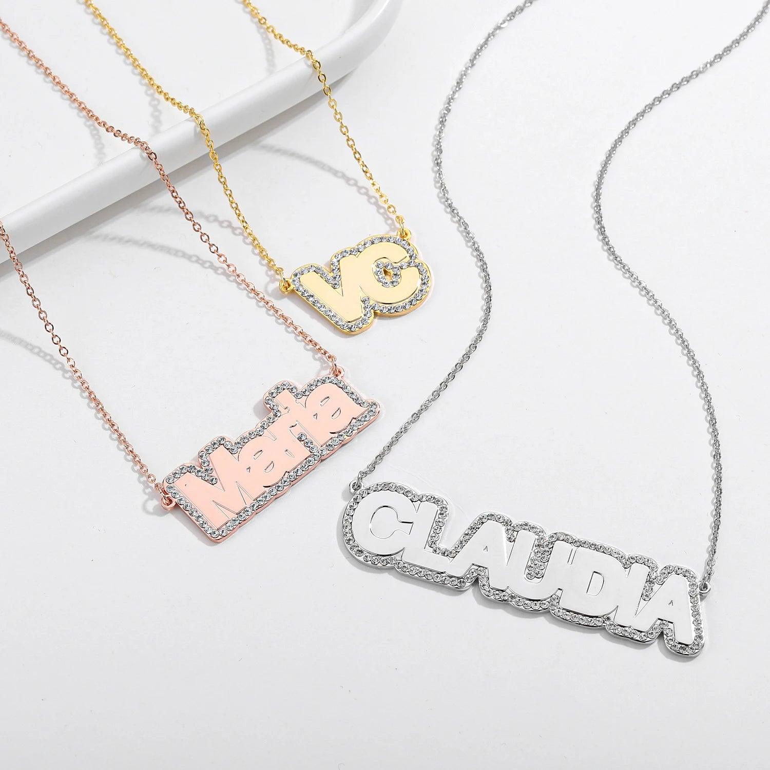 Colar personalizável - Estilo Placa - Gravação a laser - Cravejado de zircônias