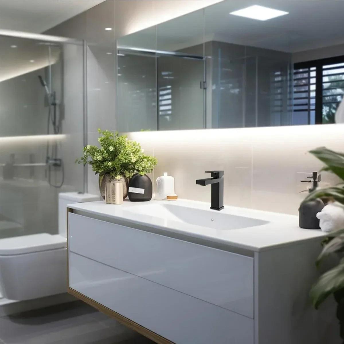 Torneira De Banheiro - Montada No Deck - Com Misturador de Temperatura