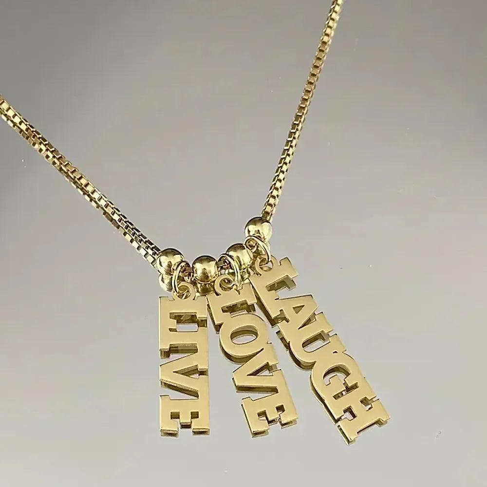 Colar personalizável - Estilo Penduradinho - Até 3 Nomes - Banho em ou 18k